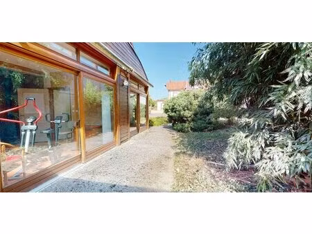 courtenay (45) - a louer batiment independant 130 m²