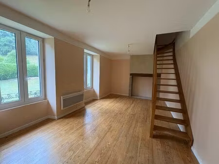 vente immeuble lascelle (15590)