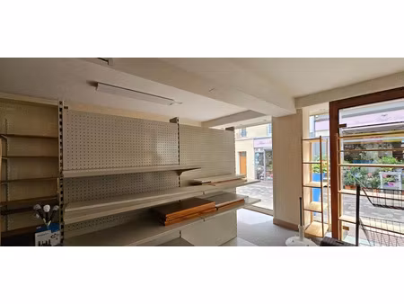 vente immeuble 4 pièces 173 m² à loudun (86200)  90 000 €