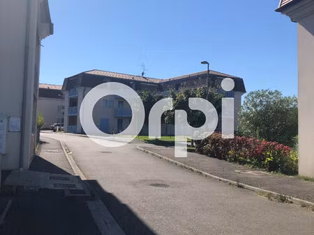 location appartement 3 pièces 64m2 orthez 64300 - 550 € - surface privée