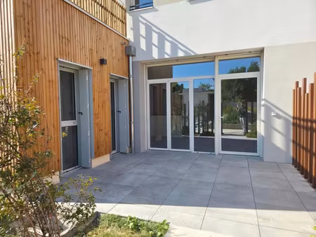 vente appartement rochefort 17300 - - surface privée