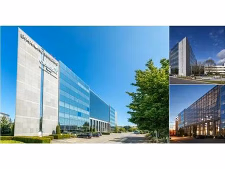 surface industrielle à louer à humaniteitslaan 292 drogenbos (rbe25347)