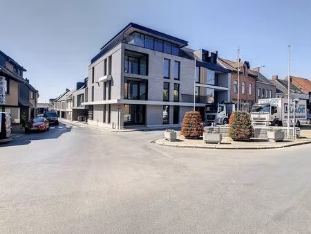 espace de bureau à louer dans le centre de pittem d'environ