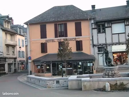 hôtel * * - bar - restaurant