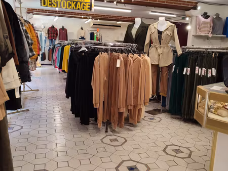 local commercial valras-plage : fond de commerce + studio