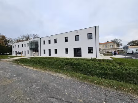 location commerce 120 m² à saint-sulpice-de-royan (17200)