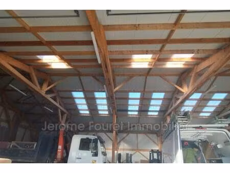 vente commerce uzerche (19140)