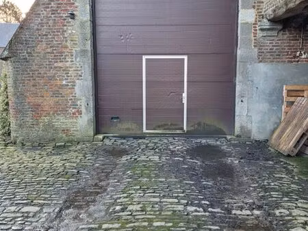 entrepot de 320 m² à louer