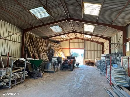 local industriel 250 m²