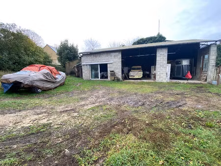 la ferte-bernard  hangar d'environ 199 m² au sol