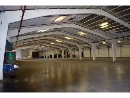 magazijn/opslagruimte te huur met een oppervlakte van 6800m2