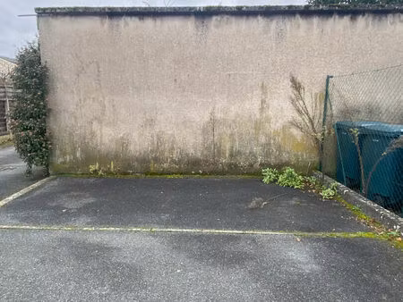 parking / box chateauroux 15 m2