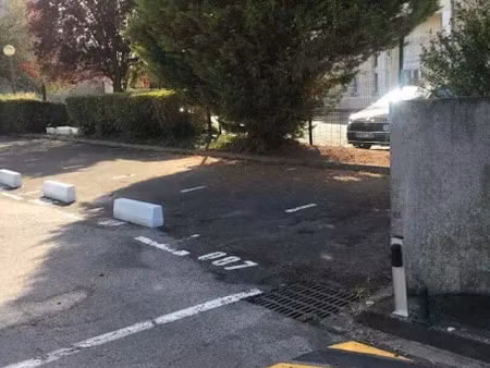 location parking 5 m² à compiegne (60200)  50 €
