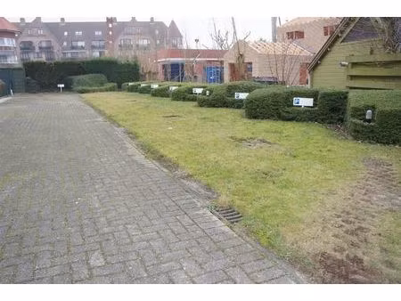 diverse buitenstaanplaats(en) te koop vlakbij het centrum van de haan.