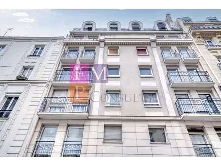 emplacement de parking idealement situe dans le 11 eme arron