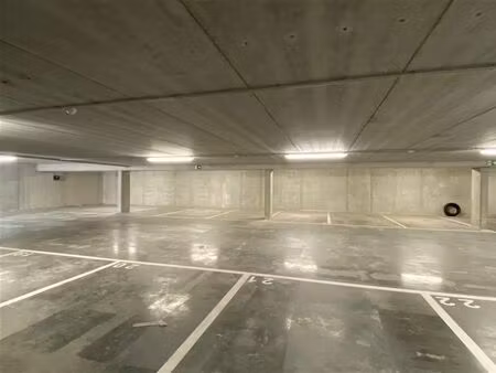 emplacement souterrain dans un nouveau projet de constructio