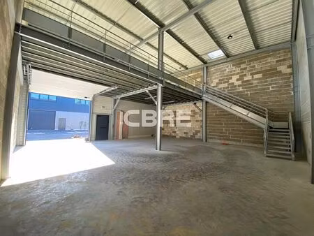 location local d'activités ambares et lagrave 6 476 m²