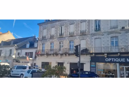 vente locaux professionnels 700 m² à commentry (03600)  318 000 €