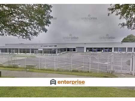 location local commercial