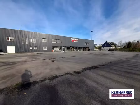 location local commercial