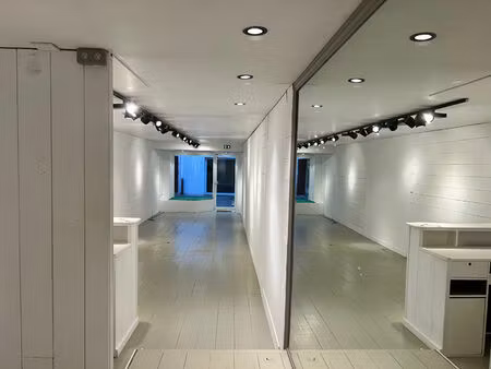 location local commercial  43.00m²  saint