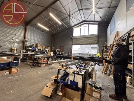 location locaux professionnels 700 m² à tournefeuille (31170)  6 376 €