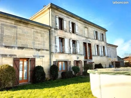 maison 7 pièces 212 m²