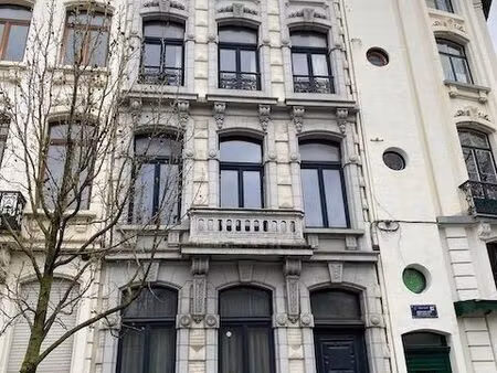 maison à vendre avec garage et 5 chambres   saint-gilles (vax76900)
