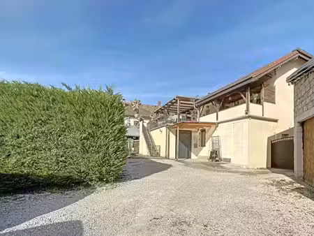 maison 4 pièce(s) 102.46 m2 + local commercial