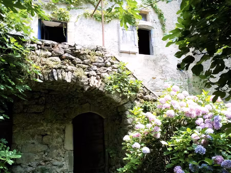 exclusivité  cévennes sud  cros  mas en pierre à rénover