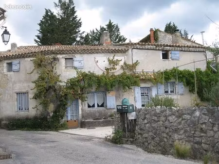 maison ancienne pour amoureux de l'ardèche et de ses belles pierres