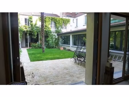 maison de luxe à vendre dans le quartier stalingrad