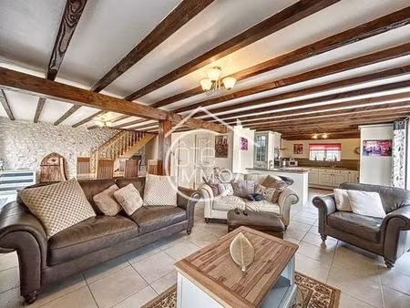 maison de luxe en vente à ligueux  france