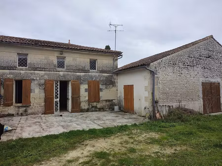 vente maison 4 pièces 149m2 lorignac 17240 - 130000 € - surface privée