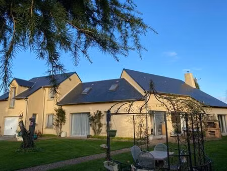 margon  proche commodités  belle maison individuelle de 209.80 m² habitables sur un terrai