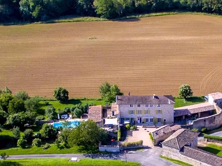 vente maison 12 pièces 475 m² à montbellet (71260)  750 000 €