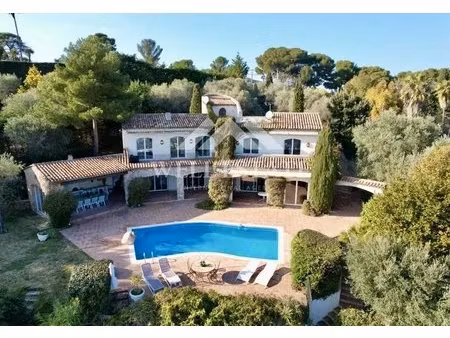 golf juan villa avec vue mer panoramique sur un terrain de 2200m2