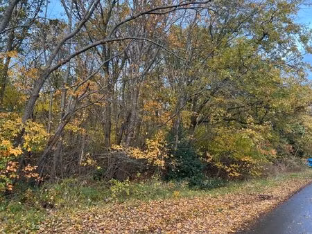 grond gelegen aan servitudewegenis