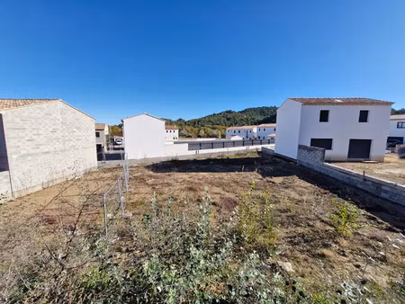 vente terrain 558 m² le puy-sainte-réparade (13610)