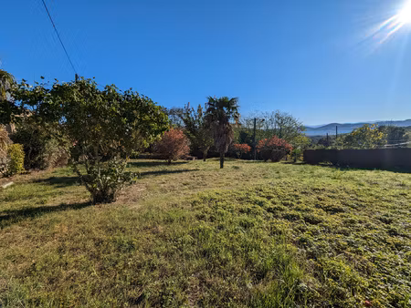 terrain 705 m2 centre village secteur martres tolosane