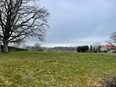 terrain + etang plaisance