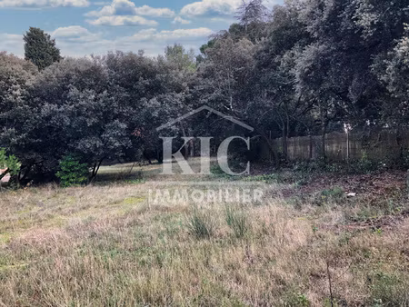 proche carcassonne - terrain constructible et viabilisé 1 00