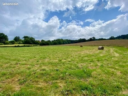 terrain 1 782 m² cescau