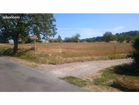 terrain à bâtir champagne et fontaines (24 320)de 1530 m2