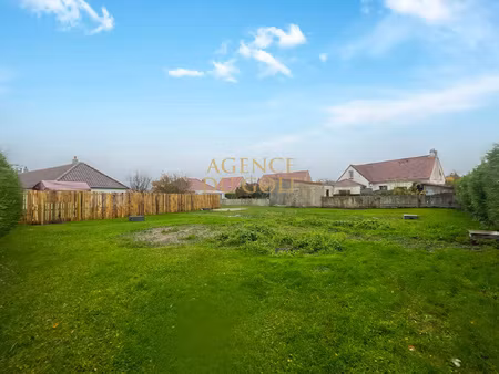 terrain constructible de 647 m2 à merlimont cu opérationne