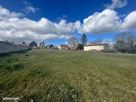terrain 677 m² ressons sur matz