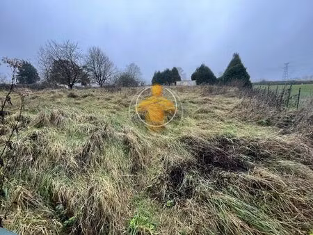 vente terrain 2279 m² servais (02700)