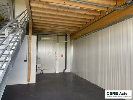 location local d'activités seichamps 96 m²