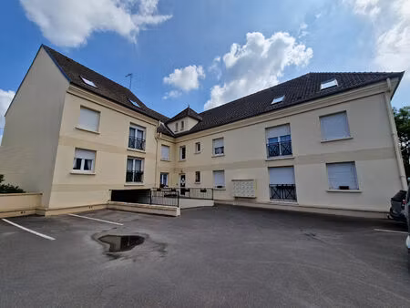 centre limay   appartement f3 avec parking et box ferme