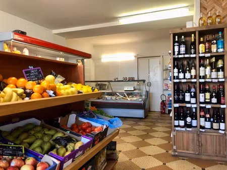 ensemble local commercial avec logement centre-bourg